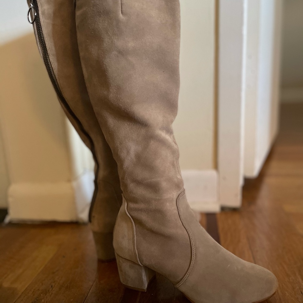 Steve Madden “Haydun” Tan Suede Leather Boots